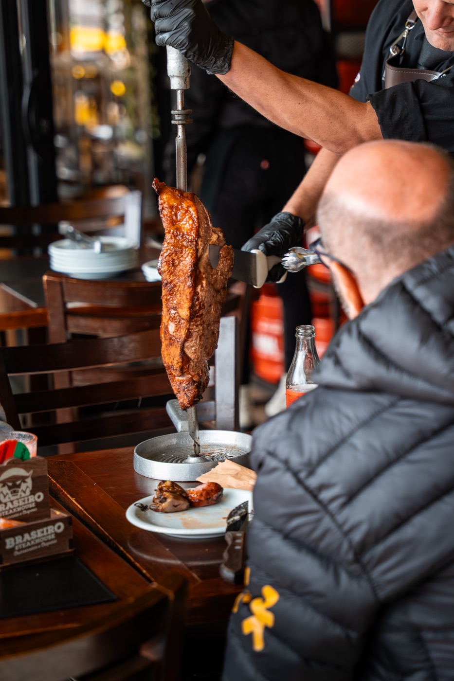 Espeto servido à mesa no rodízio